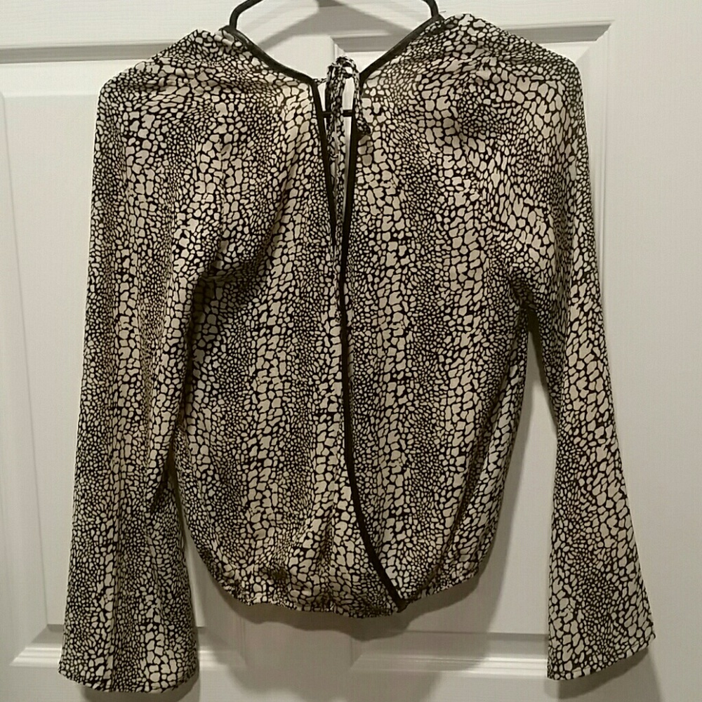 Cropped blouse - Picture 2 of 3
